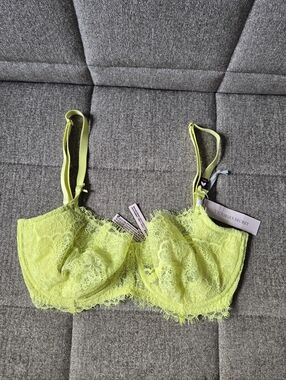 Victoria's Secret | Dream Angels Wicked Unlined Lace Balconette Bra 32DDD